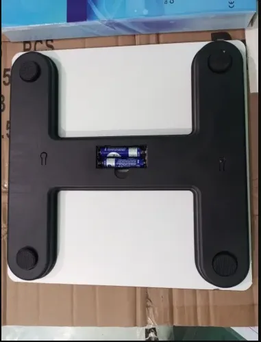 Digital%20waiting%20machines%20different%20colors%20with%20display%20of%20room%20temperature%20for%20human%20body%20weight%20-%20Image%204