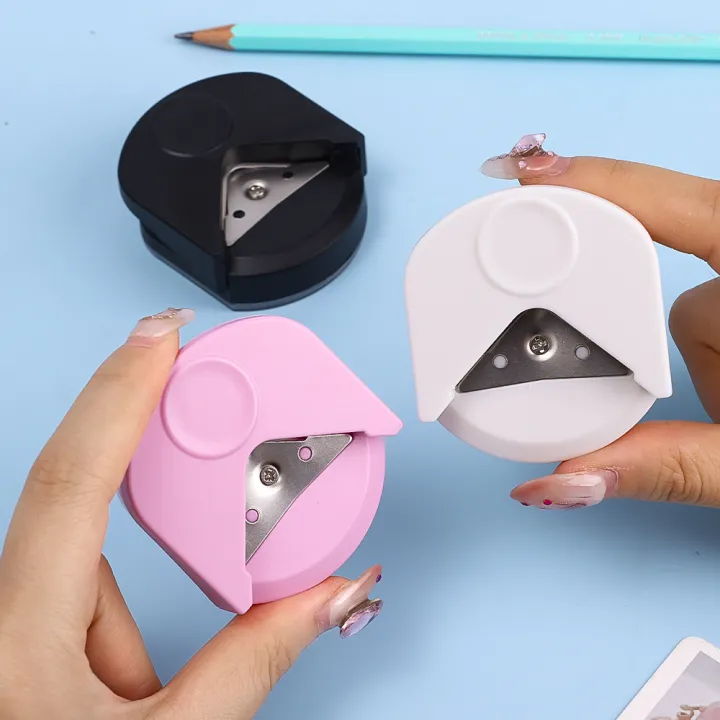 New%20Mini%20Round%20Corner%20Cutter%20Plastic%20Paper%20Trimmer%20Corner%20Cutter%20Portable%20Cards%20Photo%20DIY%20Scrapbook%20Cutting%20Tools%20-%20Sustainable%20Option%20-%20Image%207