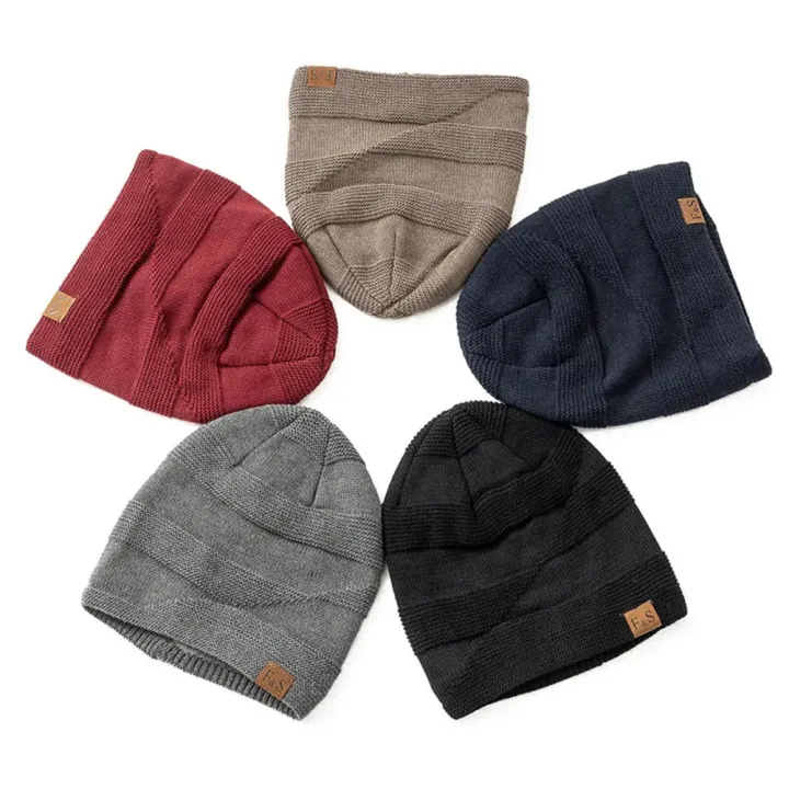 Knitted%20Winter%20hats%20Fashionable%20Label%20decor%20Casual%20Beanie%20cap%20Warm%20Winter%20%20lined%20hats%20for%20Outdoor%20activities%20Cold%20weather%20Skiing%20and%20snowboarding%20%20wear%20Men%20and%20women%20-%20Image%205