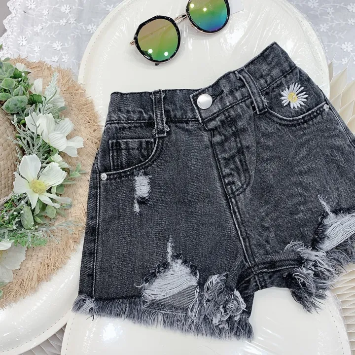 Summer%20Baby%20Girls%20And%20Boys%20Shorts%20Jeans%20New%20Fashion%20Toddler%20Kids%20Pants%20Little%20Daisy%20Children%20Denim%20Short%20For%20Age%202-7years%20-%20Image%203