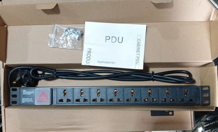 8%20port%20power%20distribution%20unit%20for%20cabinet%20PDU-1U-M8-K%20-%20Image%202