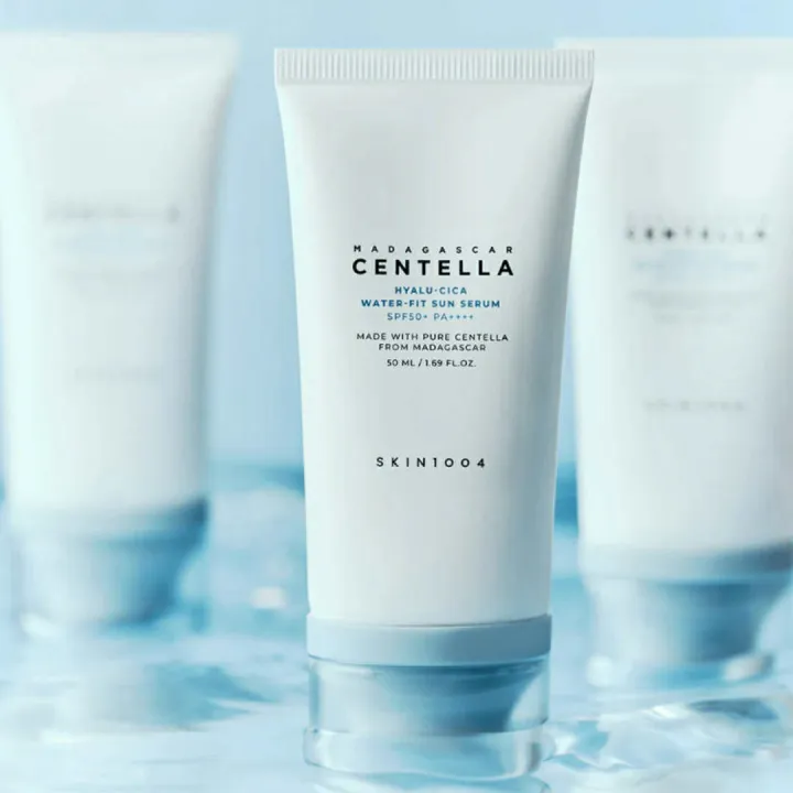 Skin1004%20Madagascar%20Centella%20Hyalu%20Cica%20Water%20Fit%20Sunscreen%2050ml%20-%20Image%205