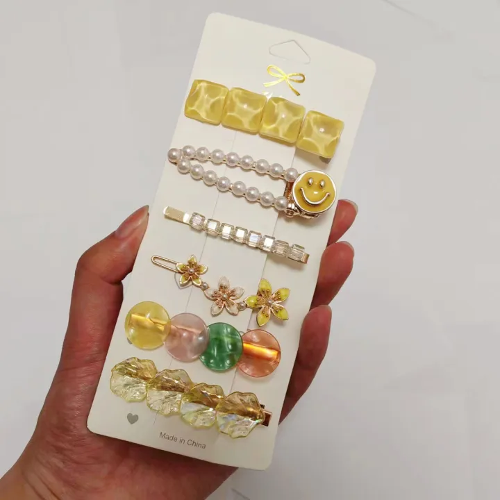 Superlative%20Stylish%20Fashionable%20Hair%20Clip%20Set%20Hair%20Accessories%20For%20Women%20Imported%20From%20China%20Preferble%20-%20Low%20Hassle%20and%20Maintanance%20-%20Image%204