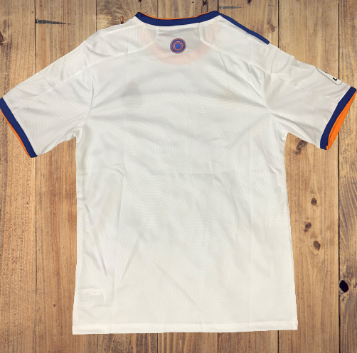 Real%20Madrid%20Home%20Jersey%20Fan%20Version%202021/22%20Football%20Jersey%20-%20Image%209