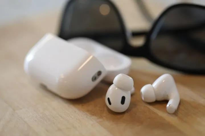 AirPods%20Pro%201ndGeneration%20%20specials%20edition%20Dubai%20version%20wireless%20Earbuds%20-%20Image%205