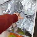 Aluminium Foil Bag Reusable Freezer Zip Lock Safe Large Capacity Fresh-keeping Lock Freezer Bag.