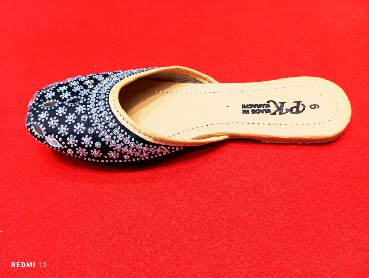 Fashionable%20Pakistani%20Design%20Nagra%20Shoes%20For%20Ladies%20and%20Girls.%20Half%20Nagra%20Gorgeous%20Design%20-%20Image%203