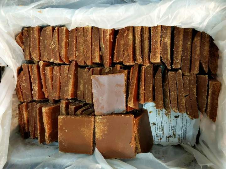 Jashorer%20Khejurer%20%20Nolen%20Patali%20Gur%201Kg%20-%20Image%202