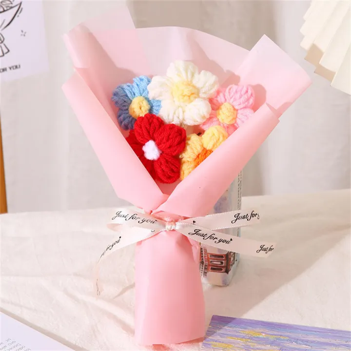 Colorful%20Crochet%20Bouquet%20Elegant%20Lightweight%20Hand%20Knitted%20Artificial%20Flower%20Mini%20Size%20Flower%20Arrangement%20for%20Valentine%20Wedding%20-%20Image%208