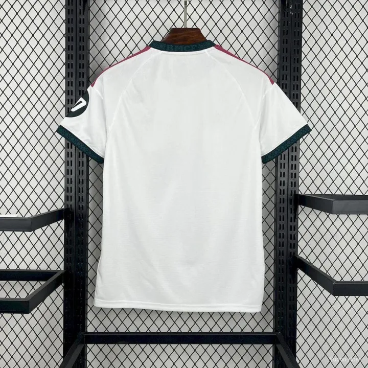 Real%20Madrid%20Jersey%20-%20Thai%20Premium%20Jersey%20-%20Football%20Jersey%20-%20Image%202