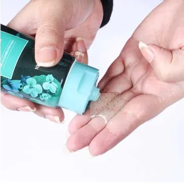 Rajkonna%20Acne%20Fighting%20Facial%20Wash%20With%20Jojoba%20Beads%20(100ml)%20-%20Image%207