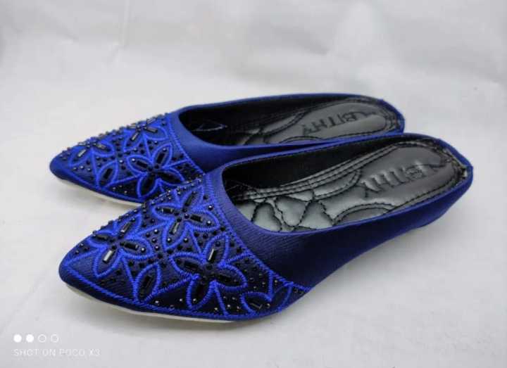 Pakistani%20Nagra%20Jutti%20for%20Women%20and%20Men%20-%20Traditional%20Flat%20Shoes%20-%20Image%205