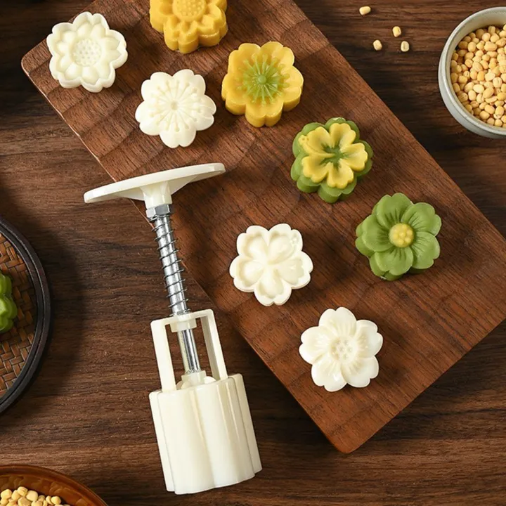 Baking%20Tools%20Plastic%20Moon%20Cake%20Mold%20Mold%20And%202/4%20Stamps%203D%20Pattern%20Pastry%20Mold%20Flower%20Shaped%20Mini%20Moon%20Cake%20Maker%20Dessert%20-%20Image%205