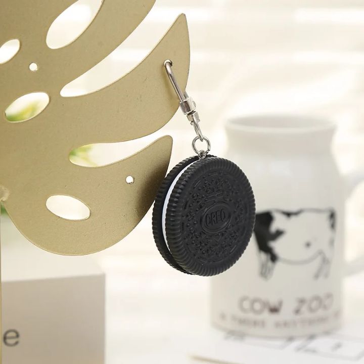 Oreo%20Cookie%20Keychain%20Cute%20Fashion%20Creative%20Food%20Fun%20Cookie%20Model%20Car%20Bag%20Pendant%20Jewelry%20Gift%20To%20Friends%20Boutique%20Gift%20-%20Image%207