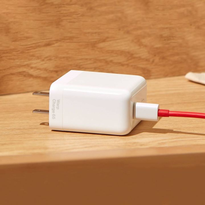 OnePlus%2065W%20Warp%20Charger%20With%20Type-C%20Cable%20&%20Quick%20Charger%20-%20Image%208