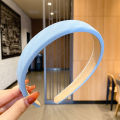 Fresh pearl headband spring fragrance face wash hairpin simple twist braided fabric pressed hair headband hair accessories for women.