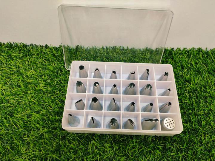 Silver%20Stainless%20Steel%2024%20Pcs%20Cake%20Decorating%20Nozzle%20Set.%20-%20Image%206