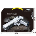 Compatible with Lego bricks, children's puzzle assembly, can shoot 12-year-old boys, 6 military building block , 8 chickentoys. 