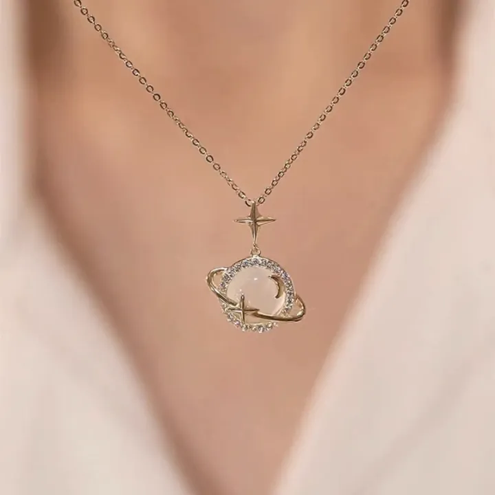 Live%20source%20planet%20necklace%20for%20the%20year%20of%20the%20woman%20new%20moon%20chalcedony%20myth%20niche%20design%20gold%20color%20light%20luxury%20clavicle%20chain%20-%20Image%204