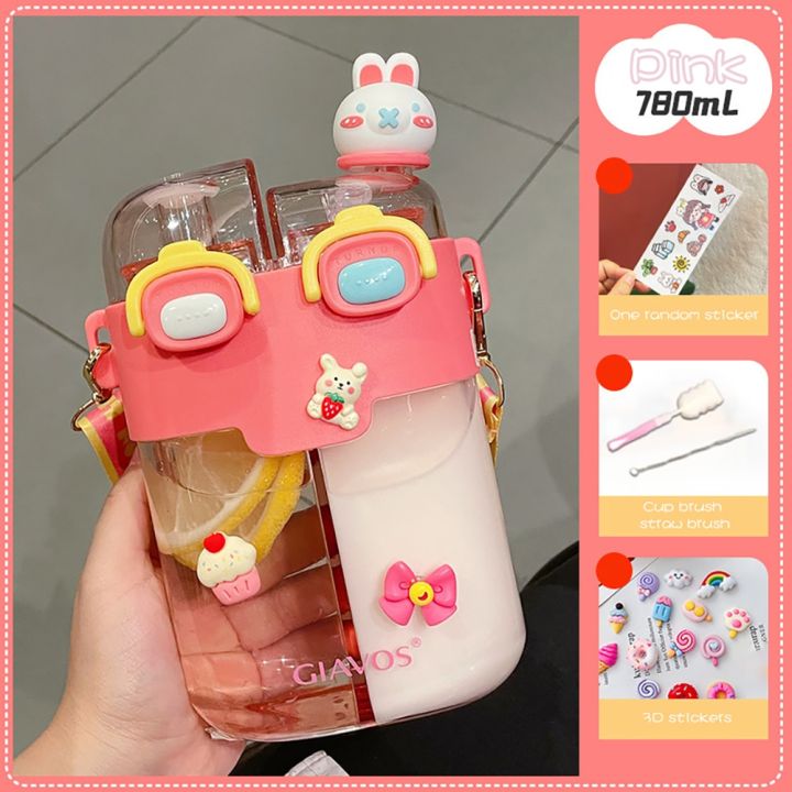 780ml%20Cute%20Children%20Double%20Drinking%20Water%20Bottle%20Straw%20Portable%20Bottle%20Cartoon%20Student%20Couple%20Plastic%20Cup%20Gift%20School%20Kids%20Drink%20-%20Image%203