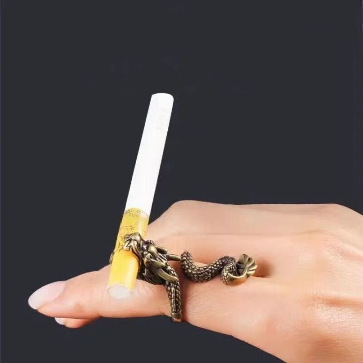 Retro%20Personality%20Men's%20Golden%20Dragon%20Clip%20Cigarette%20Ring%20Cigarette%20Holder%20Hand%20Jewelry%20Simple%20temperament%20Men's%20daily%20ornaments%20-%20Image%202