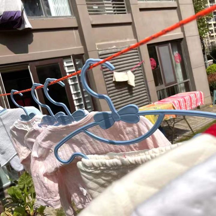 20%20and%20A%20sturdy%20and%20windproof%20portable%20clothes%20line%20rope%20for%20drying%20clothes.%20-%20Image%206