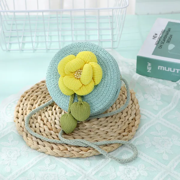 Thai%20Imported%20Handwoven%20Straw%20Crossbody%20Bag%20-%20Daisy%20Flower%20Design%20-%20Image%205
