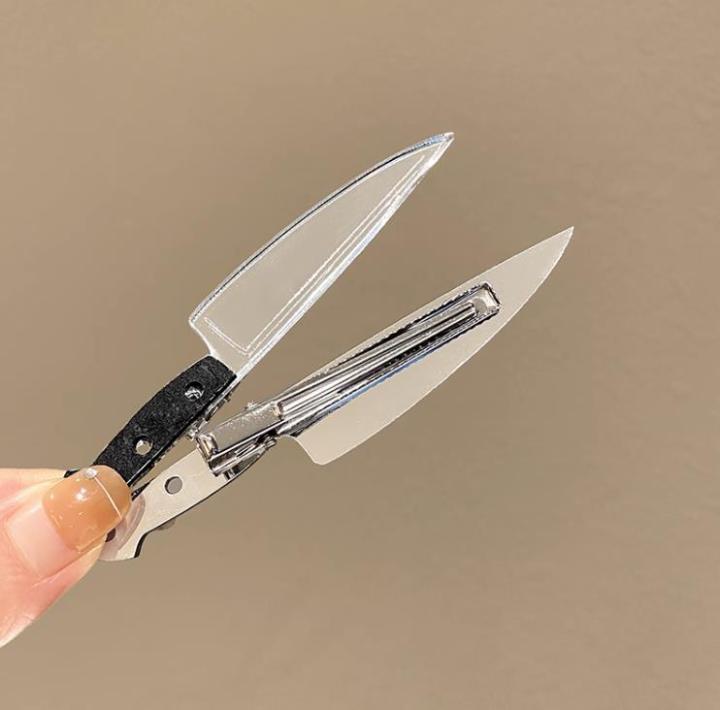 Creative%20Weird%20Knife%20Hair%20Clips%20For%20Women%20Funny%20Hairpins%20Girls%20Hairclip%20Punk%20Barrette%20Hairpins%20Headwear%20Hair%20y2k%20Accessories%20New%20Moonlight%20Shines%20-%20Image%206