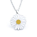 Internet celebrity with the same notched daisy necklace, women's tide jump, titanium steel chain accessories, men's tide hip-hop Korean version pendant pendant.