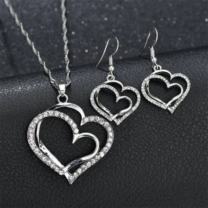 Fashion%20European%20and%20American%20Heart%20Shaped%20Wedding%20Dinner%20Wedding%20Dress%20Accessories%20Double%20Love%20Earrings%20Necklace%20Bracelet%20Gift%20-%20Image%203