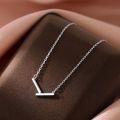 French cold style simple necklace women's 2023 new design sense niche light luxury temperament clavicle chain necklace.