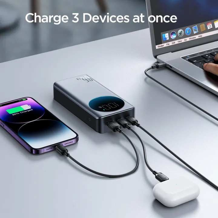 Joyroom%20JR-PBF05%2065W%20Digital%20Display%20Fast%20Charging%20Power%20Bank%2030000mAh%20-Black%20-%20Image%204