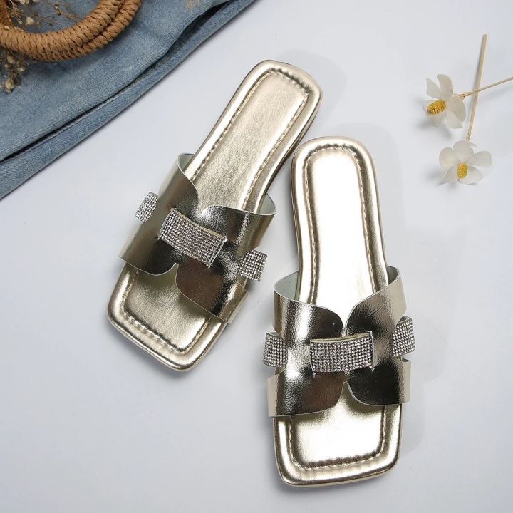 Summer%20Women%20Slippers%20Flat%20Bottom%20Non-slip%20Outdoor%20Open%20Toe%20Beach%20Female%20Shoes%20Fashion%20Rhinestone%20Decorated%20Sandals%20Size%2043%20-%20Image%206