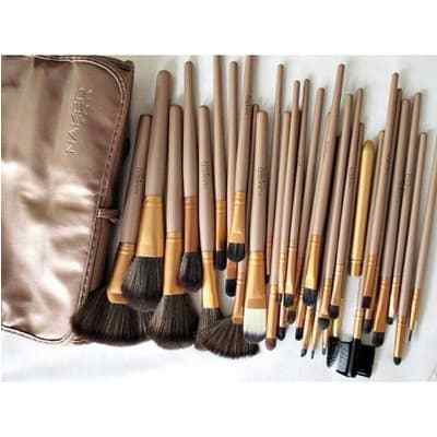 Professional%20Makeup%20Brush%20Set%20-%2032%20Pcs%20-%20Image%204