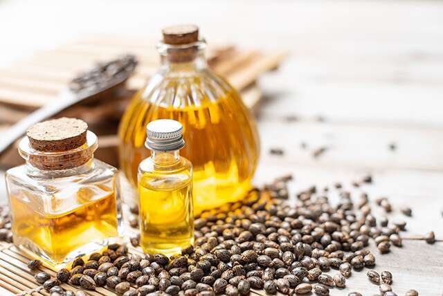 Castor%20Oil%20For%20Hair%20Care%20=100ml.%20This%20product%20is%20made%20of%20natural%20ingredients.%20It%20does%20not%20contain%20any%20chemicals.%20-%20Image%203