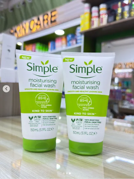Simple%20Moisturising%20Facial%20Wash%20150ml%20Kind%20to%20Skin%20-%20Image%202
