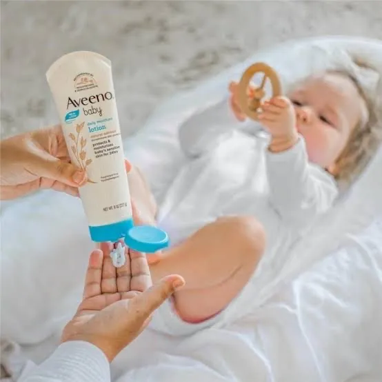 Aveeno%20Baby%20Daily%20Moisture%20Lotion,%20227g%20-%20Image%206