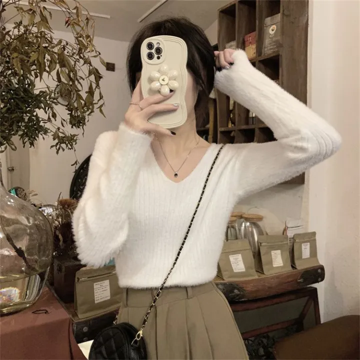v%20Collar%20Soft%20Glutinous%20Sweater%20Women's%20Autumn%20and%20Winter%20Design%20Sense%20Niche%20Idle%20Style%20Knitwear%20Loose%20All-Match%20Small%20Top%20Clothes%20-%20Image%203