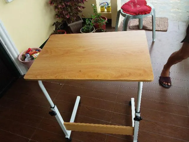 Multi-purpose%20Computer%20Desk%20%7C%20Height%20Adjustable%20Computer%20Desk%20%7C%20Foldable%20And%20Portable%20Multi-Purpose%20Laptop%20Table%20Stand%20%7C%20Study%20Table%20%7C%20Bed%20Table%20-%20Image%204