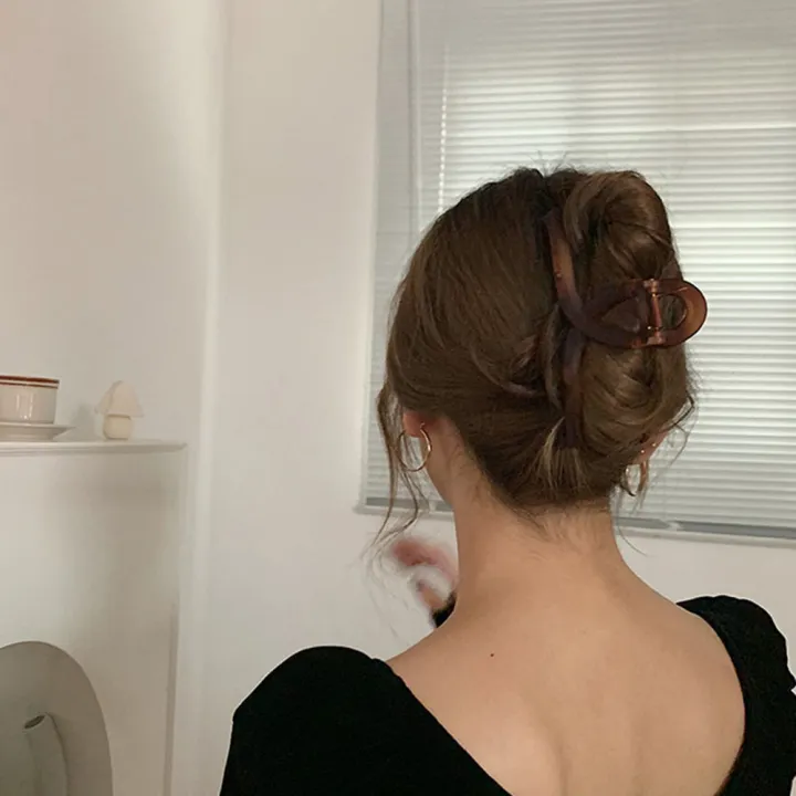 Frosted%20matte%20gradient%20color%20simple%20temperament%20updo%20hair%20clip%20girl%20shark%20clip%20hair%20extra%20large%20size%20suitable%20for%20those%20with%20thick%20hair%20-%20Image%203