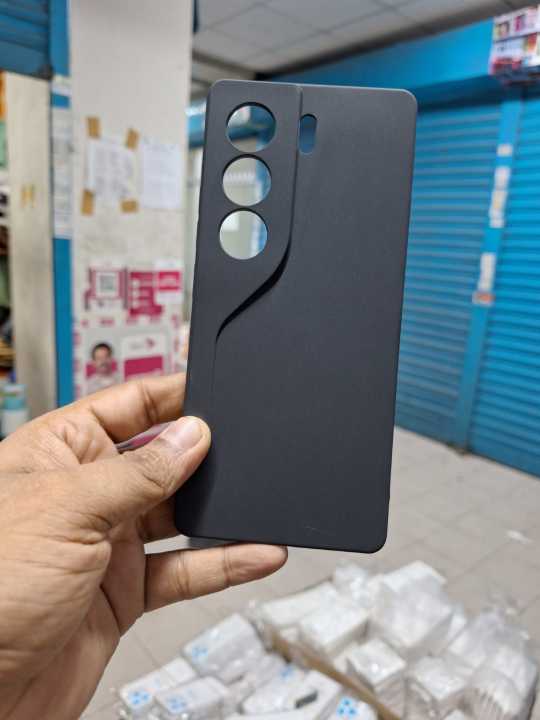 Techno%20Camon%2040%20PRO%204G%20Soft%20Silicone%20Phone%20Case%20Cover%20with%20Microfiber%20Lining%20%E2%80%93%20Shockproof,%20Slim%20Fit%20&%20Anti-Scratch%20-%20Image%206