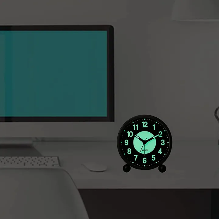 Alarm%20Clock%20Luminous%204%20inchRound%20Silent%20Analog%20Table%20Clock%20Non-Ticking,Battery%20Operated%20with%20Loud%20Alarm%20for%20Bedroom%20-%20Image%202