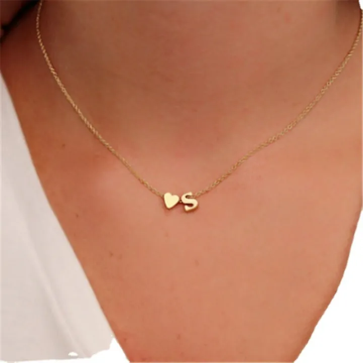 Simple%20Heart-shaped%20Letter%20Necklace%20Temperament%20With%20The%20Letter%20S%20Love%20Collarbone%20Chain%20Necklace%20-%20Image%205