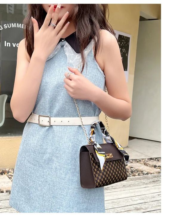 The%20Trendy%20Ladies%20Bags%20Are%20Fashionable%20and%20Casual,%20with%20Dot%20Print,%20Lock%20Buckle,%20Chain,%20Scarf,%20and%20Crossbody%20Small%20Square%20Bag%20-%20Image%206