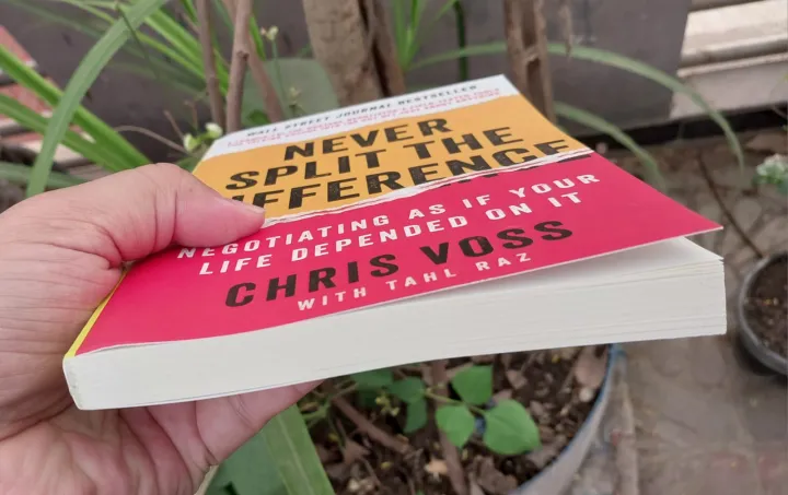 Never%20Split%20the%20Difference%20Negotiating%20as%20if%20Your%20Life%20Depended%20on%20It%20by%20Chris%20Voss%20(Premium%20-%20Paperback)%20-%20Image%204