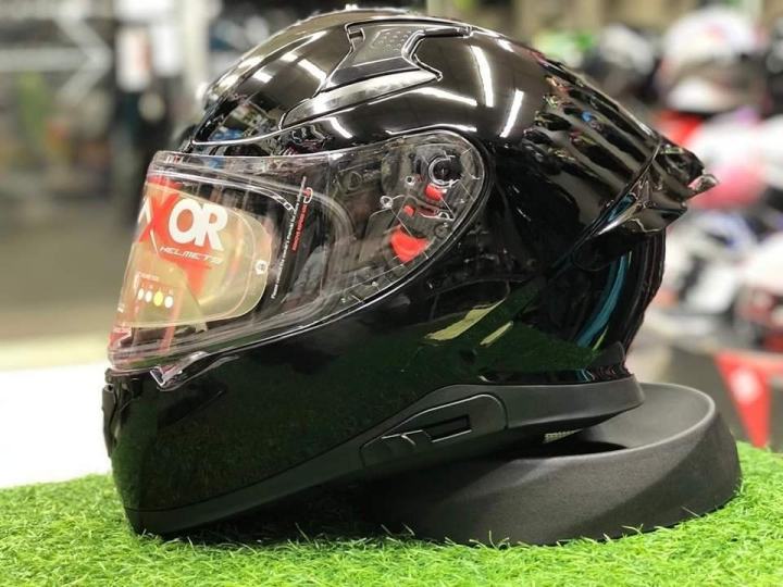 Axor%20Apex%20DOT%20&%20ECE%20Certified%20Helmets%20for%20the%20bikers%20-%20Image%205