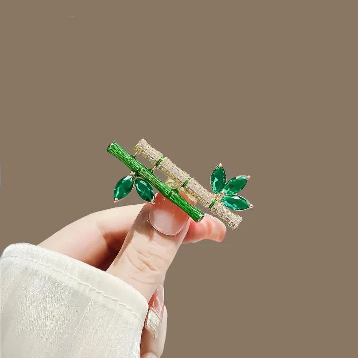 Temperament%20Elegant%20Retro%20Green%20Plant%20Imitation%20Emerald%20Bamboo%20Shape%20Brooch%20Pin%20For%20Women%20Brooches%20Suit%20Collar%20Dress%20Accessories%20-%20Image%205