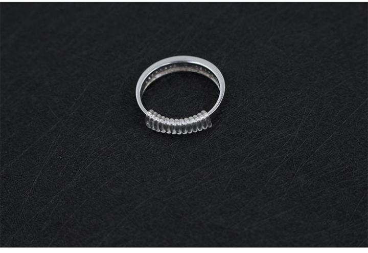 Ring%20Adjuster%20for%20Loose%20Rings,%20Ring%20Size%20Adjuster%203mm%20for%20Men%20and%20Women%20-%20Image%204