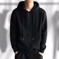 Black Non-Zipper Fleece Hoodie for Men - Stay Cozy and Fashionable in This Winter Wardrobe Must-Have. 