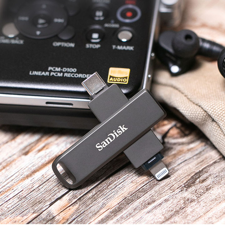 SanDisk%20Lightning%20USB%20Type-C%203.1%20iXpand%20Flash%20Drive%20Luxe%20256GB%20The%202-in-1%20Flash%20Drive%20128GB%2064GB%20For%20iPhone/%20iPad%20Pro/Mac%20IX70N%20-%20Image%205